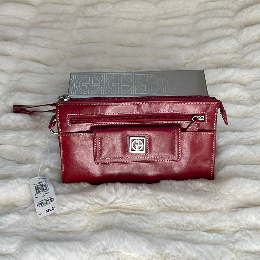 NWT Red Giani Bernini clutch. Holds cards, money, change, lip gloss.